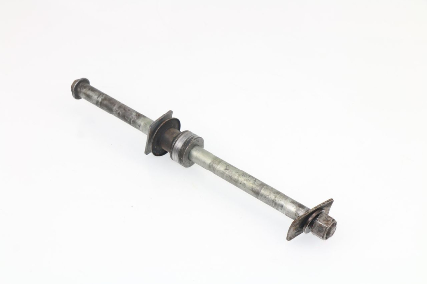 photo de REAR WHEEL AXLE SUZUKI SV S 650 (1999 - 2002)