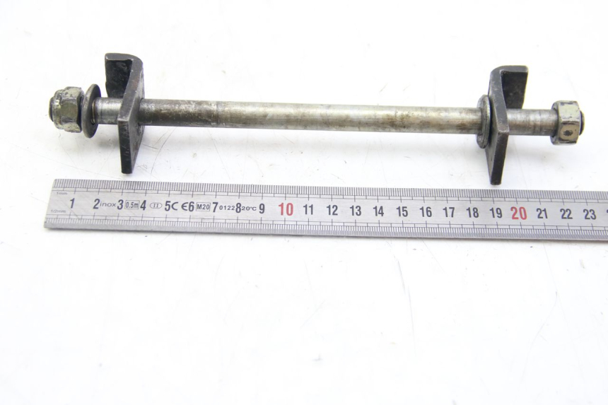 photo de REAR WHEEL AXLE APRILIA SX 50 (2011 - 2017)