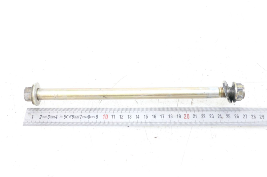 photo de REAR WHEEL AXLE SYM XS 125 (2007 - 2016)