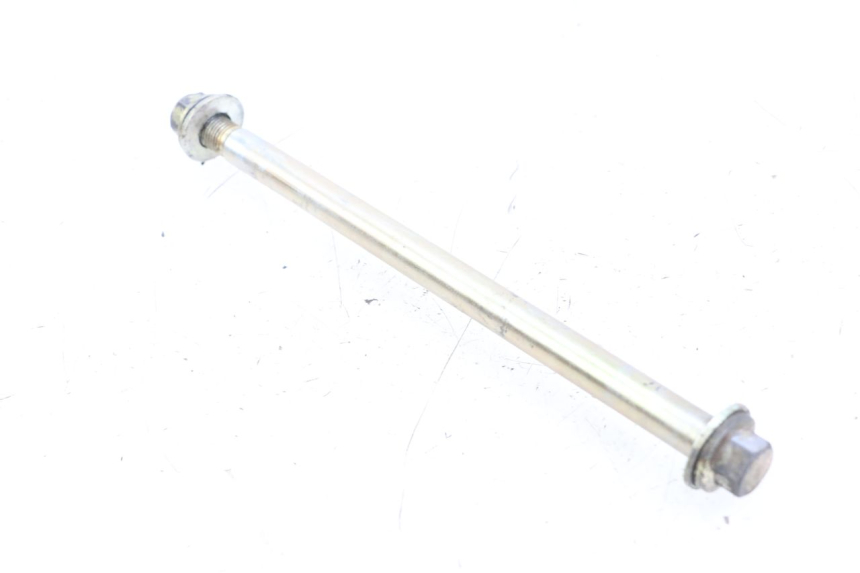 photo de REAR WHEEL AXLE SYM XS 125 (2007 - 2016)