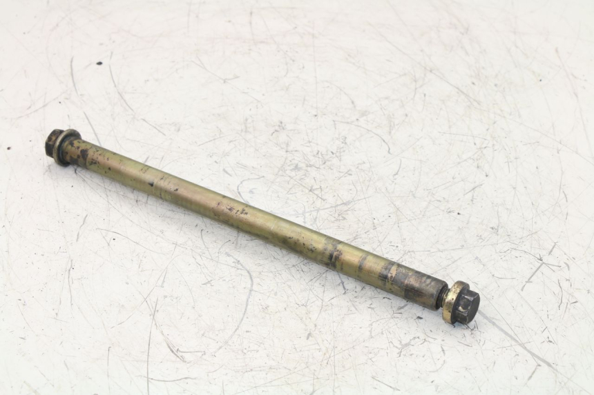 photo de REAR WHEEL AXLE TRIUMPH TIGER 955 (2001 - 2004)