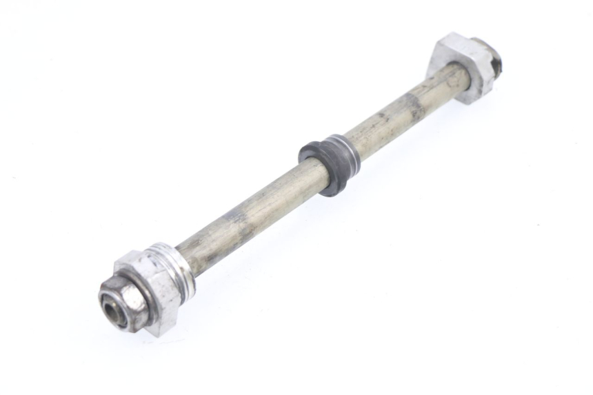 photo de REAR WHEEL AXLE TRIUMPH STREET TRIPLE 675 (2007 - 2012)
