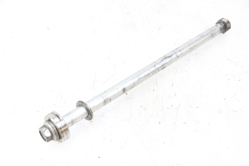 photo de REAR WHEEL AXLE YAMAHA XJ6 ABS 600 (2008 - 2016)