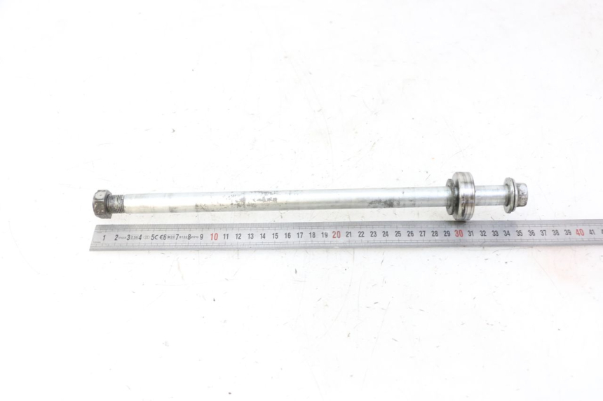 photo de REAR WHEEL AXLE YAMAHA XJ6 ABS 600 (2008 - 2016)