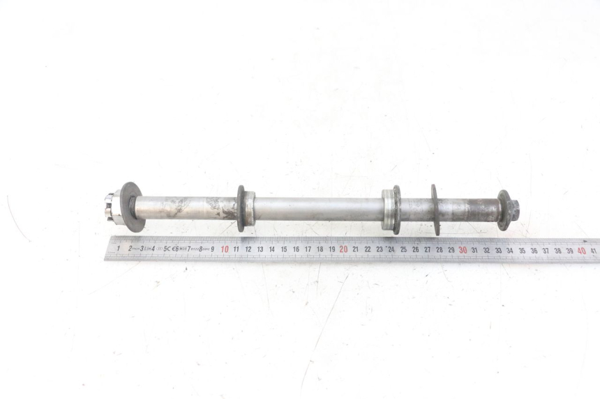 photo de REAR WHEEL AXLE YAMAHA FJ 3CX 1200 (1986 - 1996)