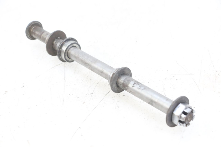 photo de REAR WHEEL AXLE YAMAHA FJ 3CX 1200 (1986 - 1996)