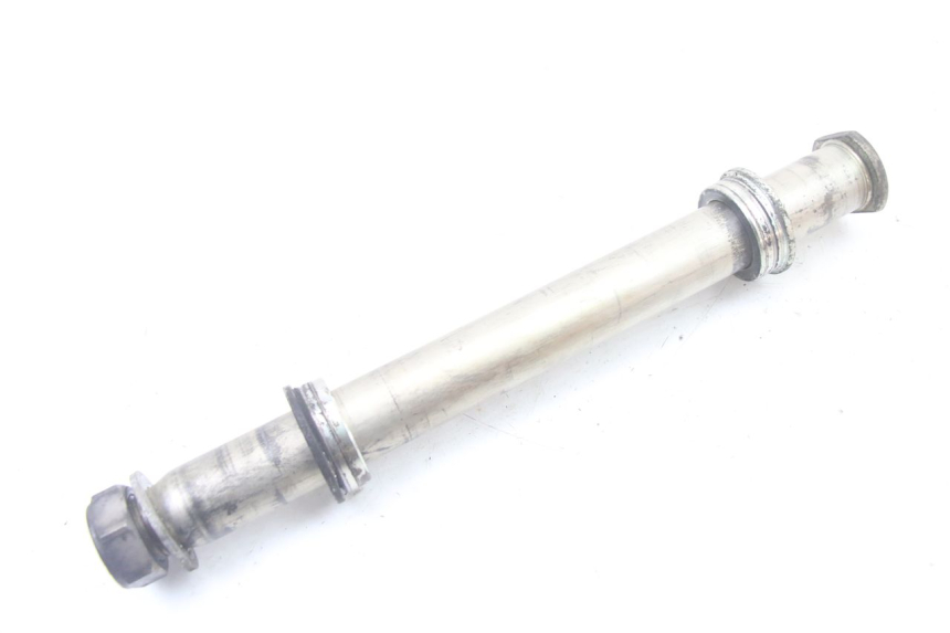 photo de REAR WHEEL AXLE YAMAHA FZ6 FAZER S2 600 (2007 - 2011)