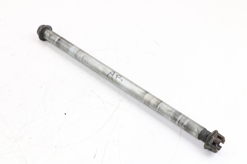 photo de REAR WHEEL AXLE YAMAHA FZX FAZER 750 (1987 - 1998)