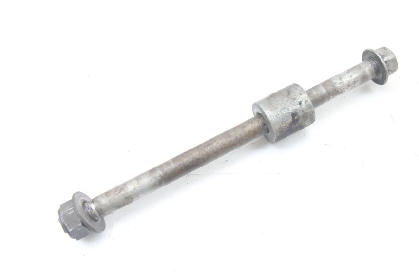 photo de REAR WHEEL AXLE YAMAHA PW 80 (1983 - 2014)