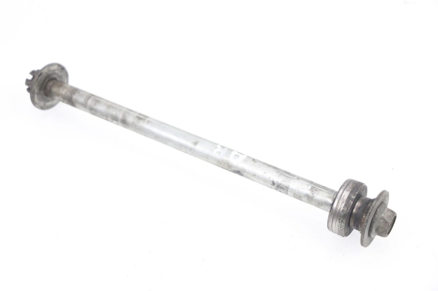 photo de REAR WHEEL AXLE YAMAHA TDM 3VD 850 (1991 - 1995)
