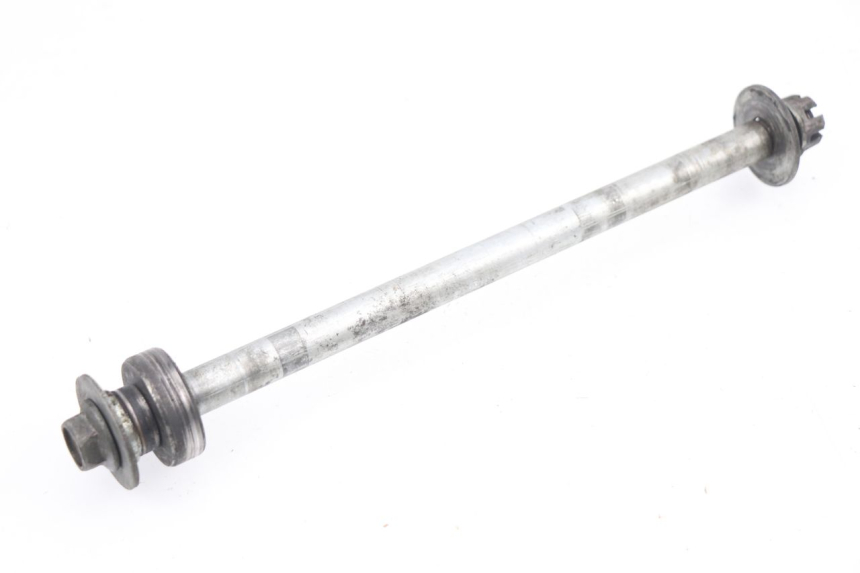 photo de REAR WHEEL AXLE YAMAHA TDM 3VD 850 (1991 - 1995)