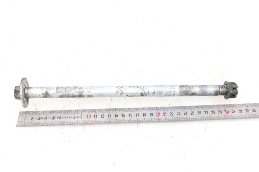 photo de REAR WHEEL AXLE YAMAHA XJ600 XJ DIVERSION 600 (1992 - 1997)