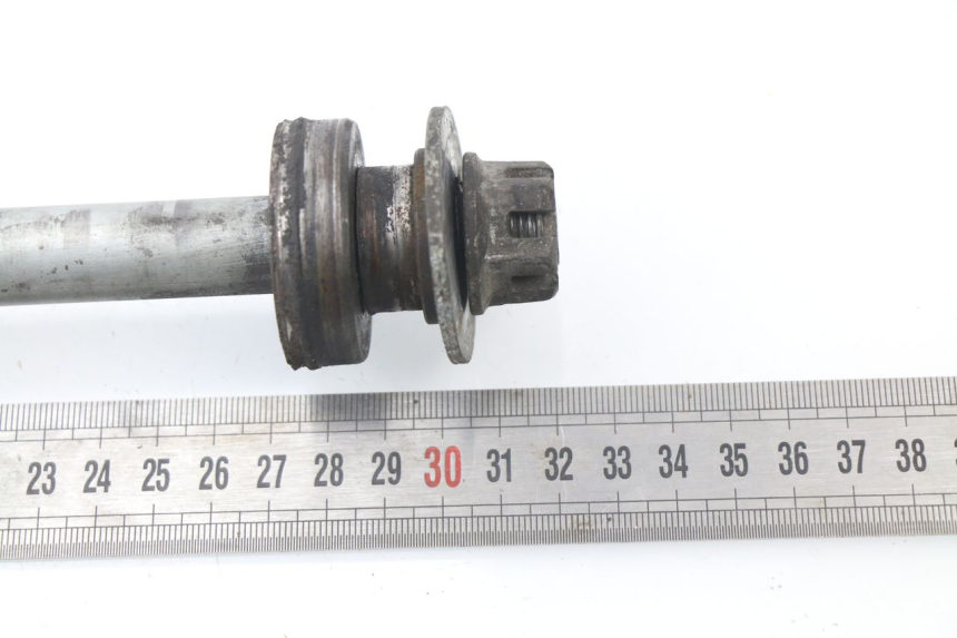 photo de REAR WHEEL AXLE YAMAHA XJN XJ N DIVERSION 600 (1994 - 1997)