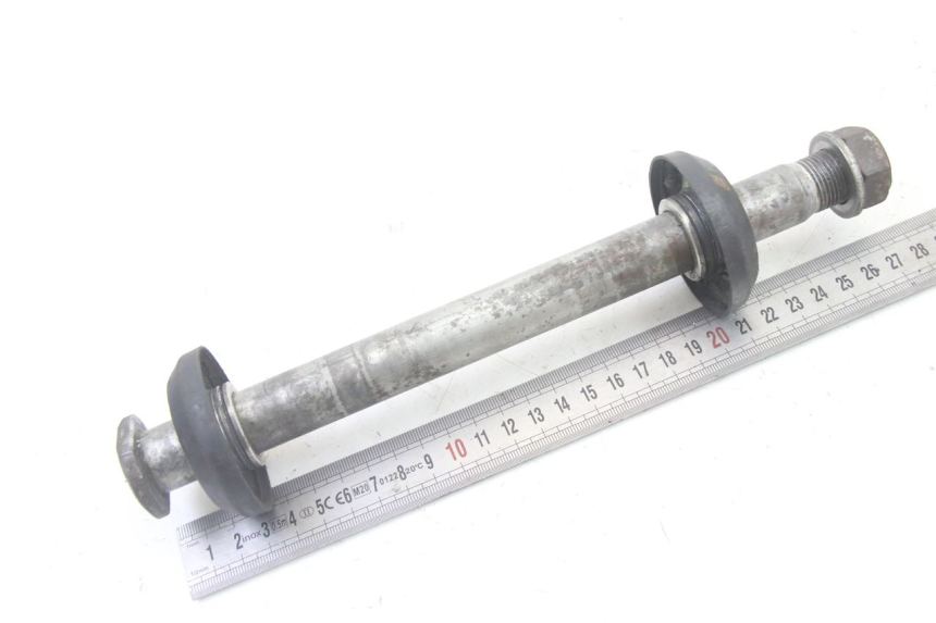 photo de REAR WHEEL AXLE YAMAHA YZ-F YZF 250 (2007 - 2013)
