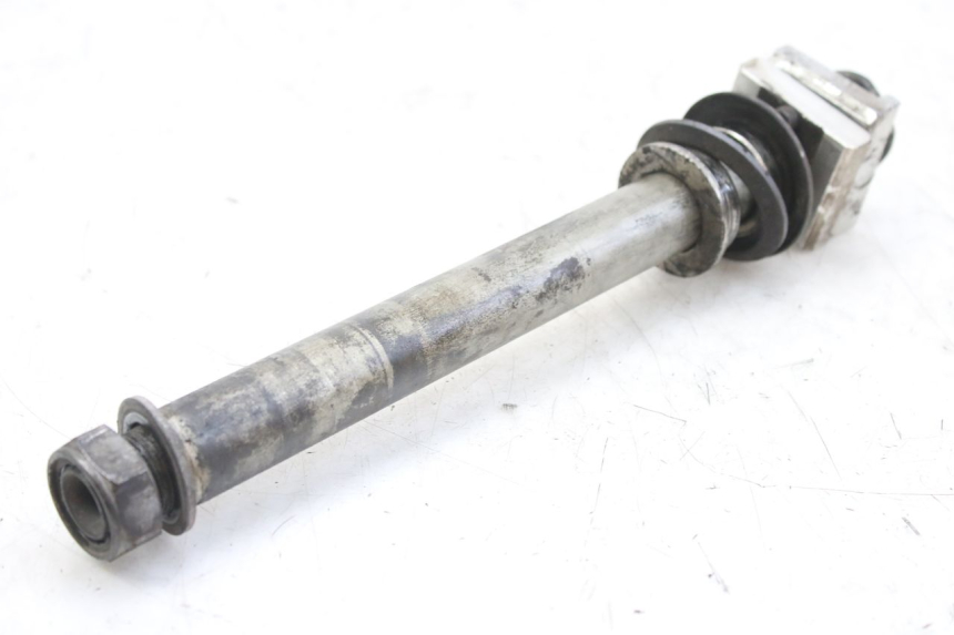 photo de REAR WHEEL AXLE YAMAHA YZF R1 1000 (2007 - 2008)