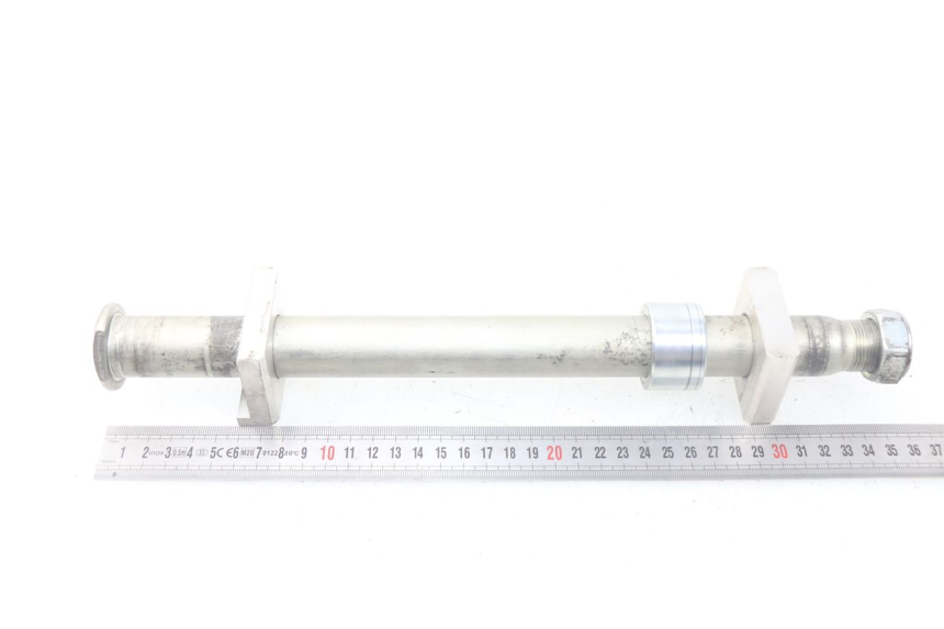 photo de REAR WHEEL AXLE YAMAHA YP T-MAX TMAX 530 (2017 - 2020)