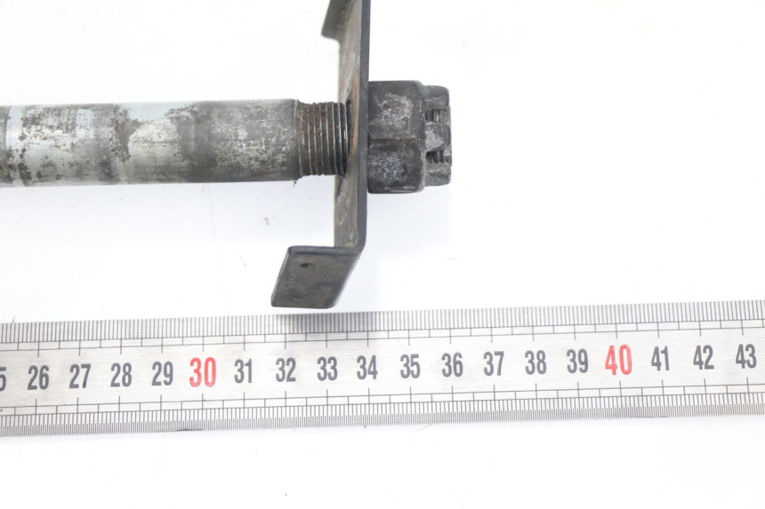 photo de REAR WHEEL AXLE KAWASAKI Z S 750 (2003 - 2006)