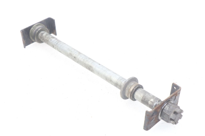 photo de REAR WHEEL AXLE KAWASAKI Z S 750 (2003 - 2006)