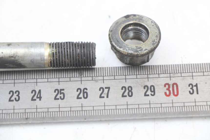 photo de FRONT WHEEL AXLE KYMCO AGILITY CARRY 50 (2011 - 2020)