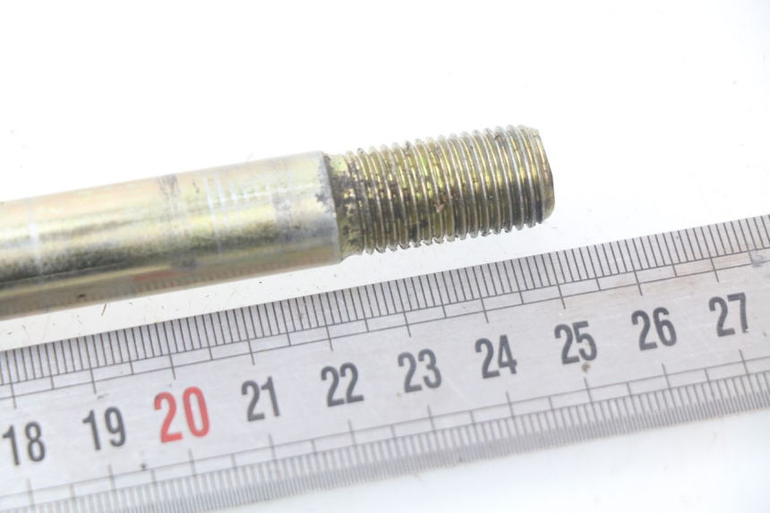 photo de FRONT WHEEL AXLE HYOSUNG AQUILA GV 125 (2009 - 2016)
