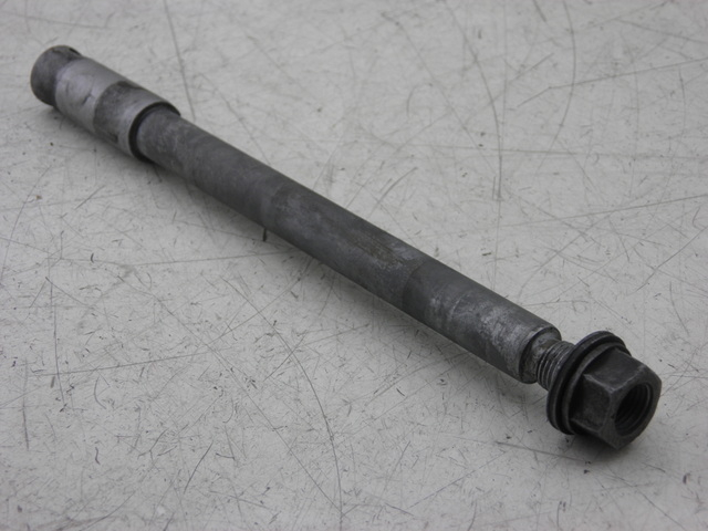 photo de FRONT WHEEL AXLE BMW C1 125 (2000 - 2003)