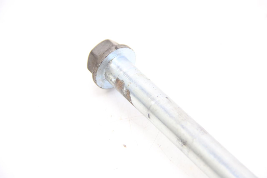 photo de FRONT WHEEL AXLE DERBI BOULEVARD 50 (2009 - 2006)