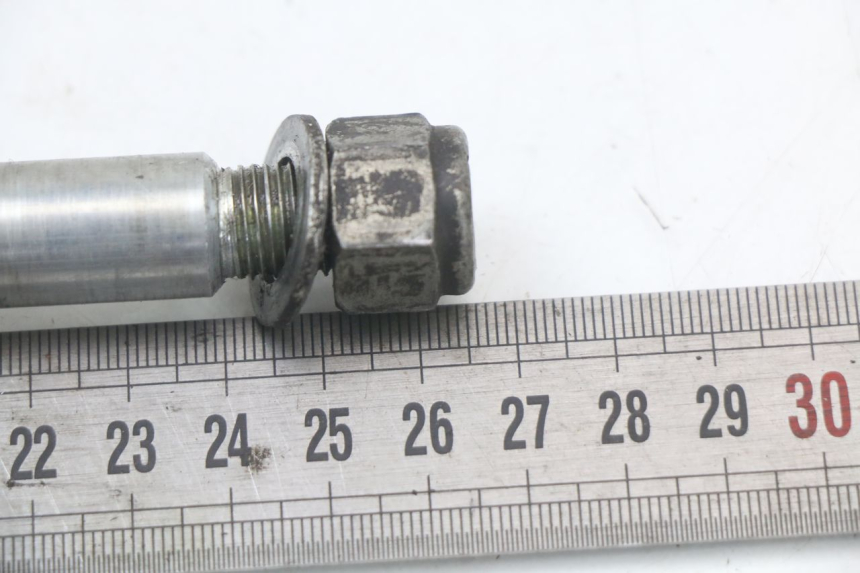 photo de FRONT WHEEL AXLE PEUGEOT BUXY 50 (1993 - 1998)