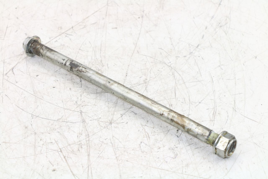 photo de FRONT WHEEL AXLE HONDA CB S 500 (1997 - 2003)