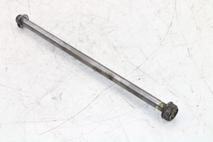 photo de FRONT WHEEL AXLE DAELIM S2 FI 125 (2008 - 2017)