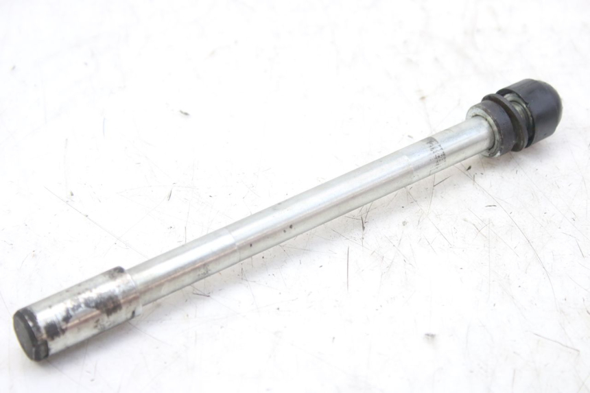 photo de FRONT WHEEL AXLE DERBI GPR 50 (2004 - 2009)