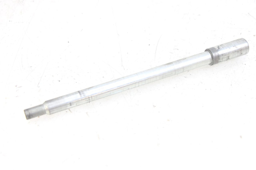 photo de FRONT WHEEL AXLE GILERA DNA 50 (2000 - 2007)