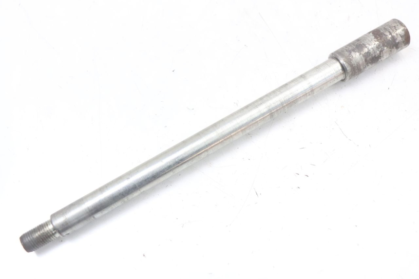 photo de FRONT WHEEL AXLE GILERA DNA 50 (2000 - 2007)