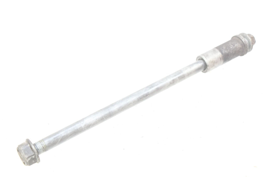 photo de FRONT WHEEL AXLE HONDA FES PANTHEON 2T 125 (1998 - 2002)