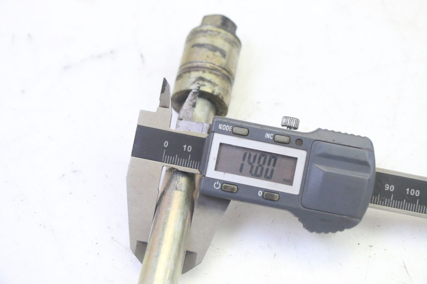 photo de FRONT WHEEL AXLE STAHO FH 50 (2018 - 2019)