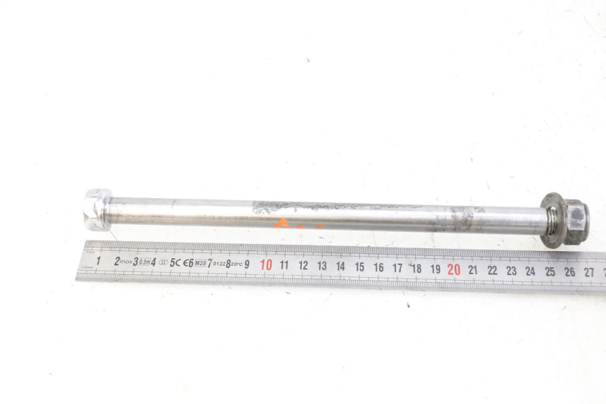 photo de FRONT WHEEL AXLE YAMAHA FJ 36Y 1100 (1984 - 1985)