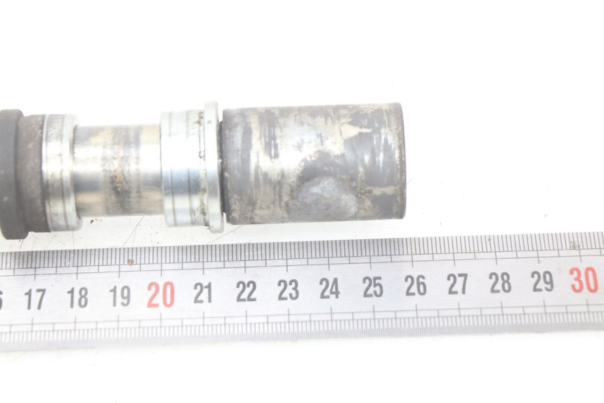 photo de FRONT WHEEL AXLE YAMAHA FJR ABS 1300 (2016 - 2020)