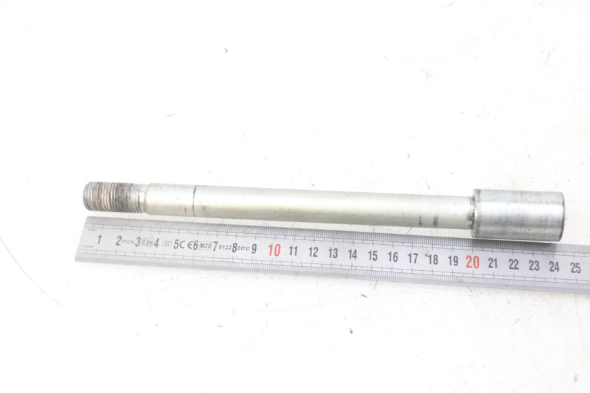 photo de FRONT WHEEL AXLE HONDA FORZA ABS 300 (2013 - 2019)