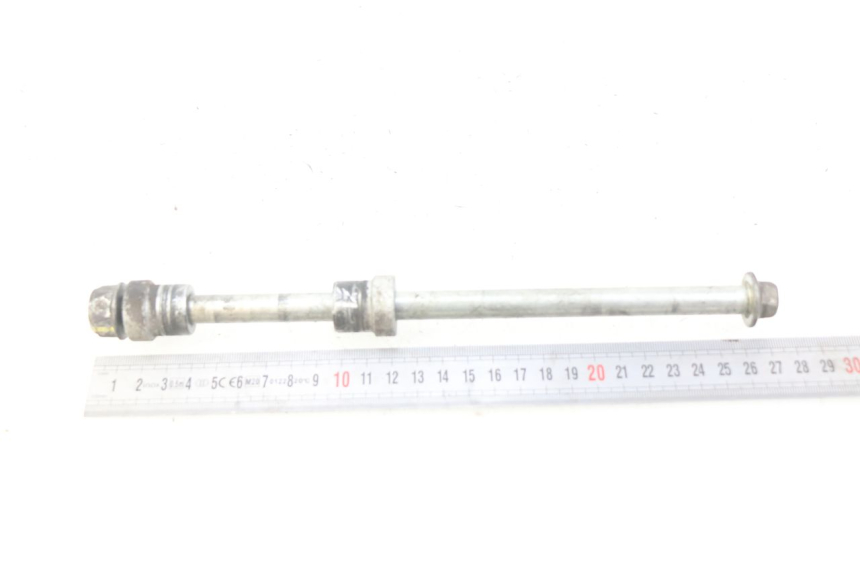 photo de FRONT WHEEL AXLE HONDA FORZA 125 (2015 - 2016)