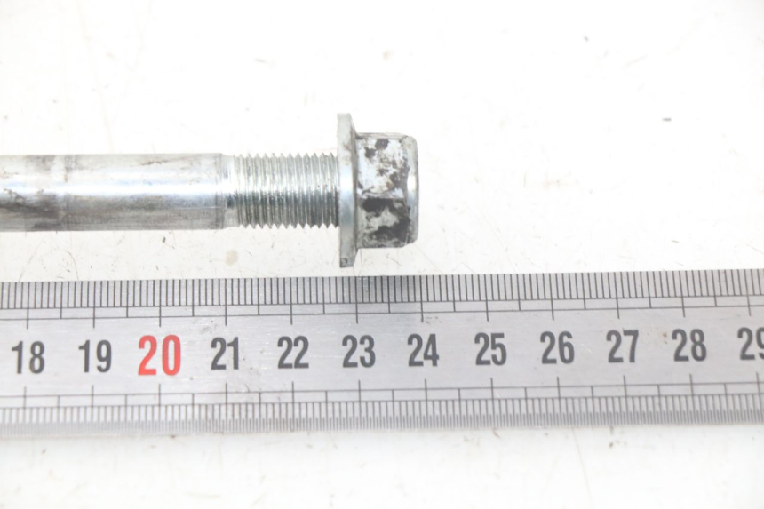 photo de FRONT WHEEL AXLE FYM STRADA 50 (2007 - 2014)