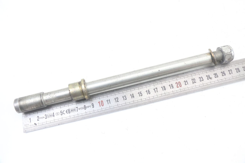 photo de FRONT WHEEL AXLE PEUGEOT GEOPOLIS RS 125 (2007 - 2009)