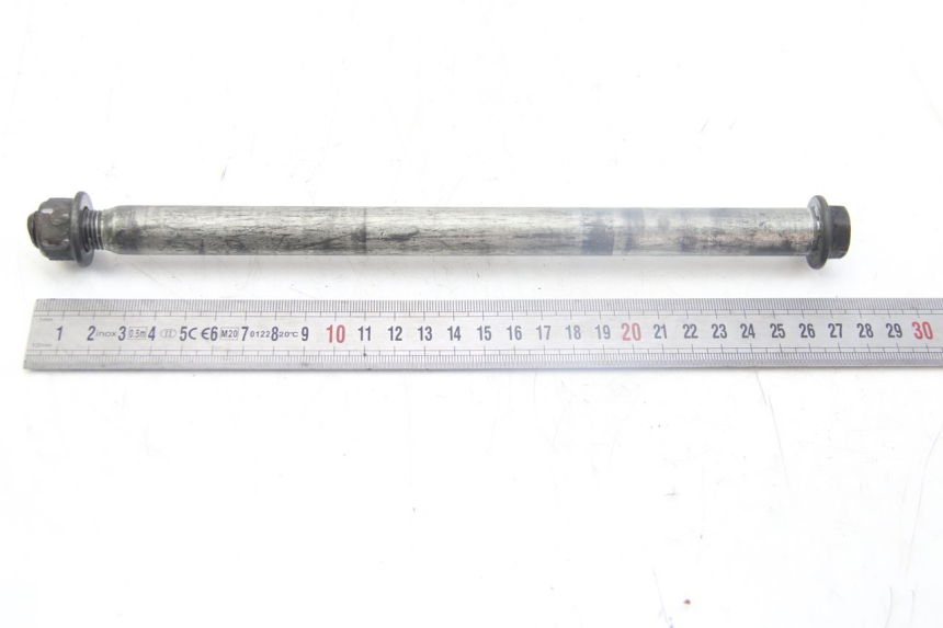 photo de FRONT WHEEL AXLE SUZUKI GSX-F GSX  F 1100 (1988 - 1994)