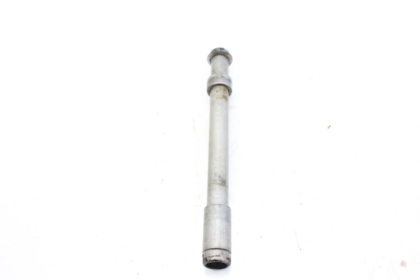 photo de FRONT WHEEL AXLE HONDA CBF 500 (2004 - 2007)