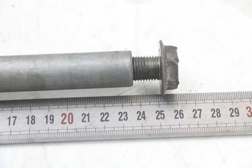 photo de FRONT WHEEL AXLE HONDA CBR F 1000 (1993 - 1996)