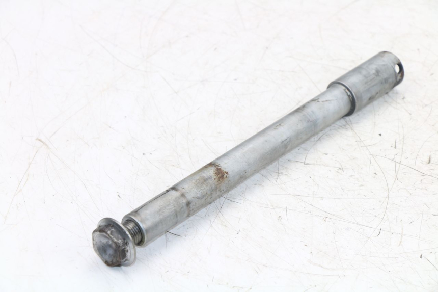 photo de FRONT WHEEL AXLE HONDA NTV REVERSE 650 (1993 - 1994) - Main view