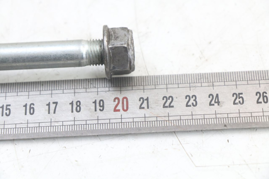 photo de FRONT WHEEL AXLE HONDA PCX (JF28) 125 (2009 - 2011)