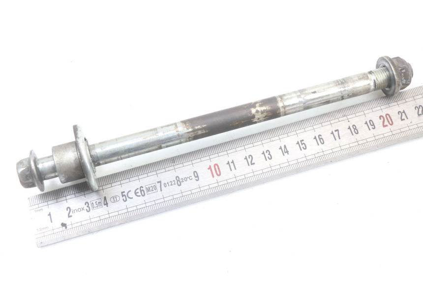 photo de FRONT WHEEL AXLE HYOSUNG GF 125 (2001 - 2005)