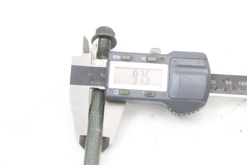 photo de FRONT WHEEL AXLE JM MOTORS EVOLIS 4T 50 (2018 - 2022)