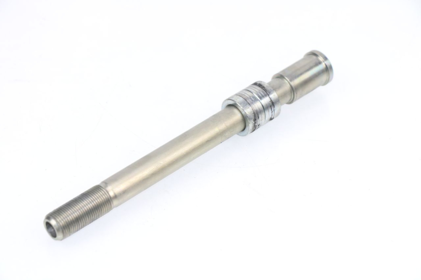photo de FRONT WHEEL AXLE KAWASAKI Z 650 (2016 - 2019)