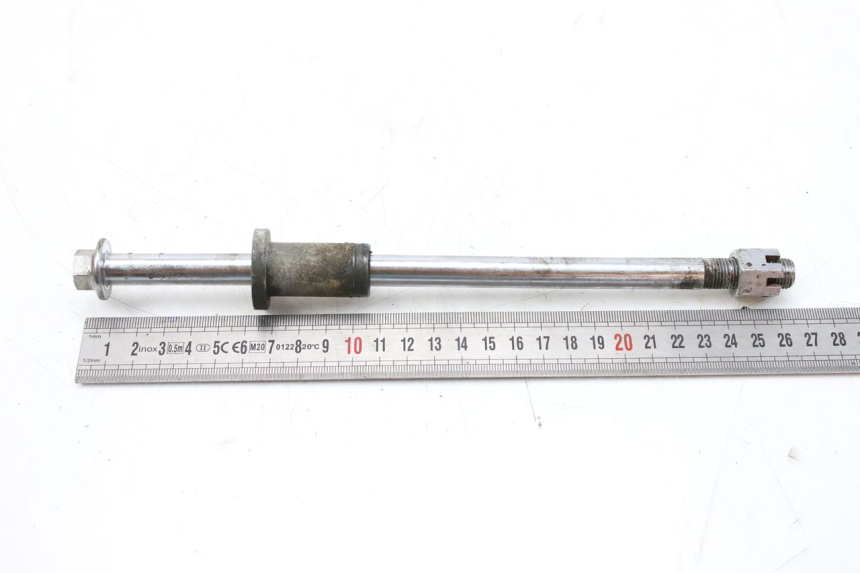 photo de FRONT WHEEL AXLE KEEWAY OUTLOOK 125 (2007 - 2013)