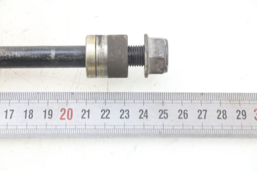 photo de FRONT WHEEL AXLE KYMCO AGILITY 16+ 4T 50 (2018 - 2023)